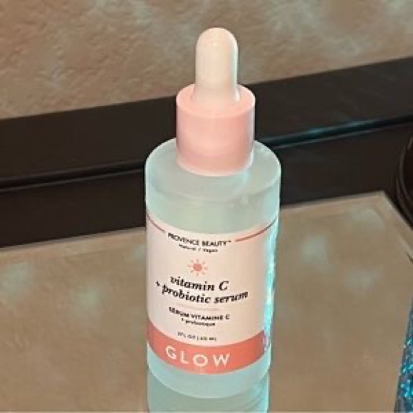 Sealed and new Vitamin C and Probiotic serum - Picture 4 of 4